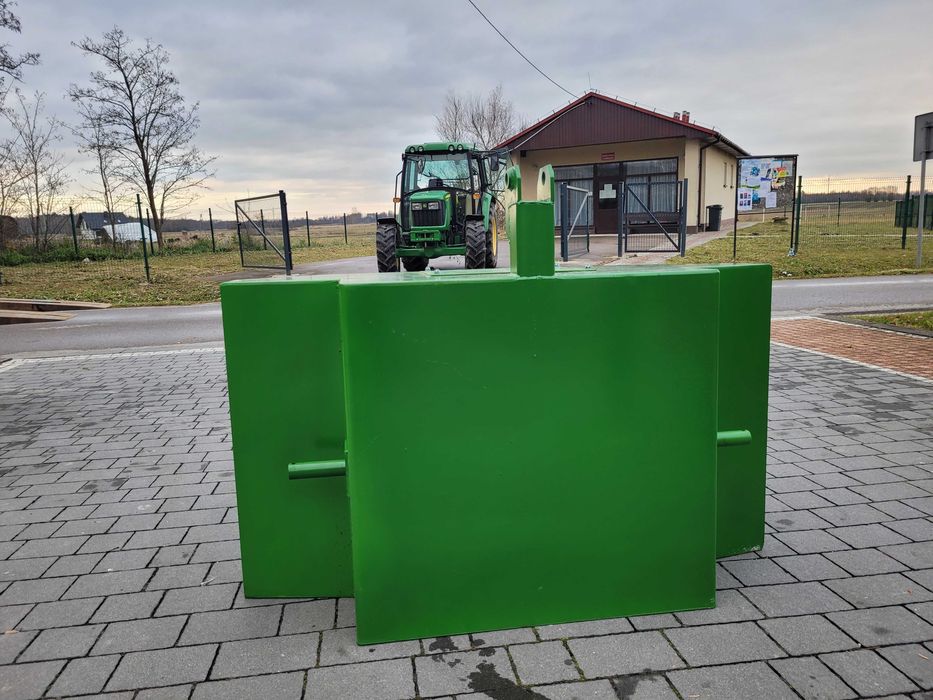 Obciążnik/ Balast na przedni TUZ ciągnika 200kg do 1500kg+ LOGO  DOWÓZ
