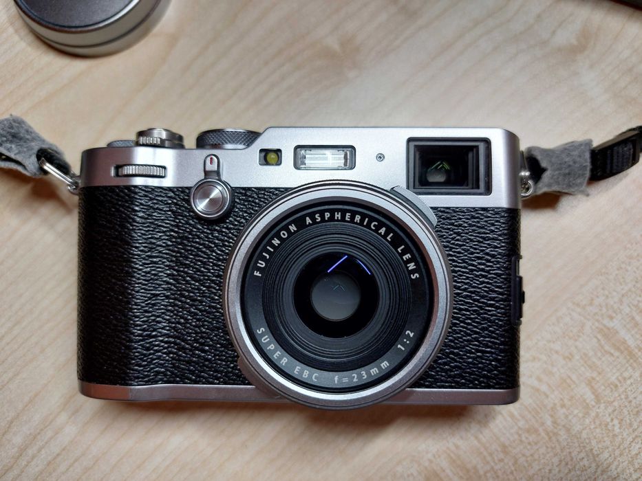 Aparat Fujifilm X100F – Pełen zestaw + Skórzane etui