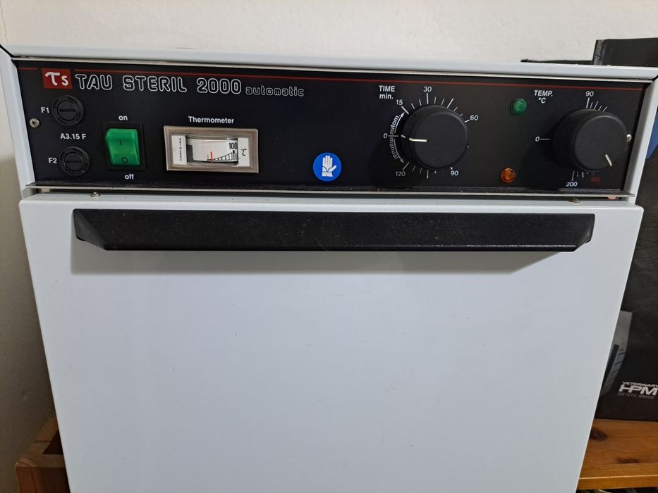 Estufa de esterilização Tau 2000