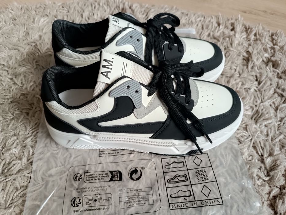 Кроссовки   женские