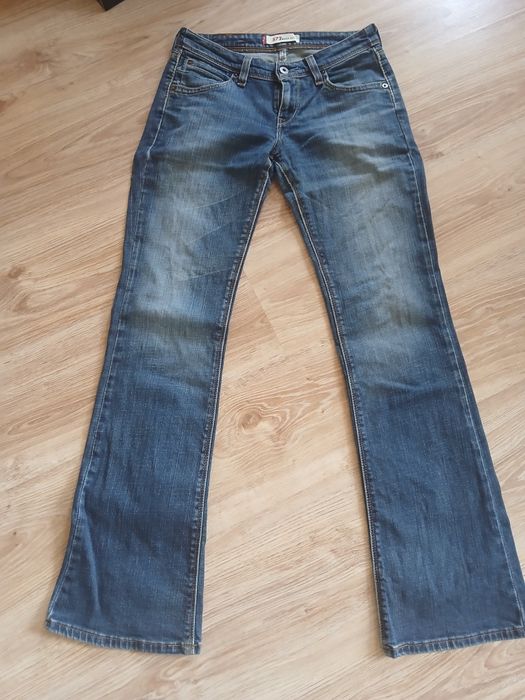 Jeansy Levis 572 Boot Cut W27L32