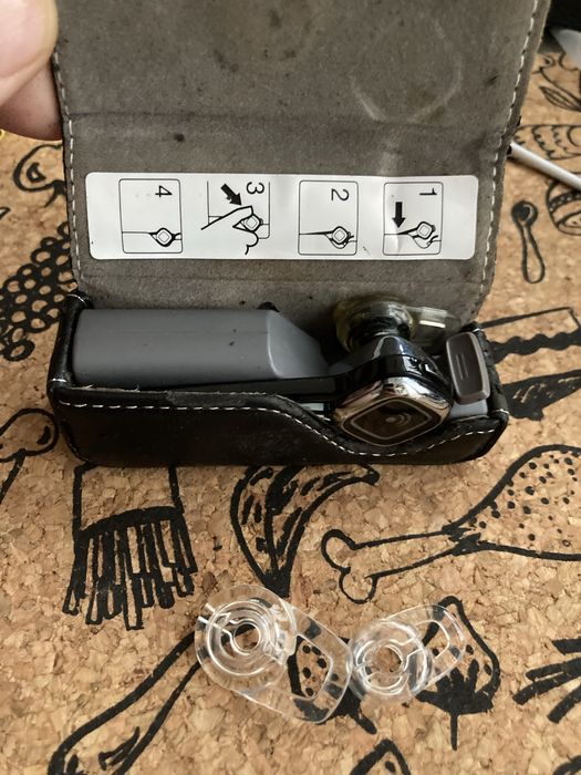 Блютуз гарнитура Plantronics Discovery 925