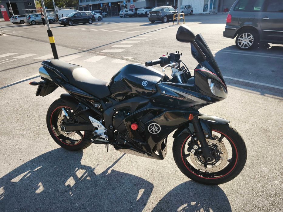 Yamaha FZ6S - Carenada