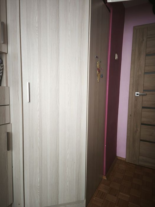 Sprzedam szafę narożną i półkę wisząca