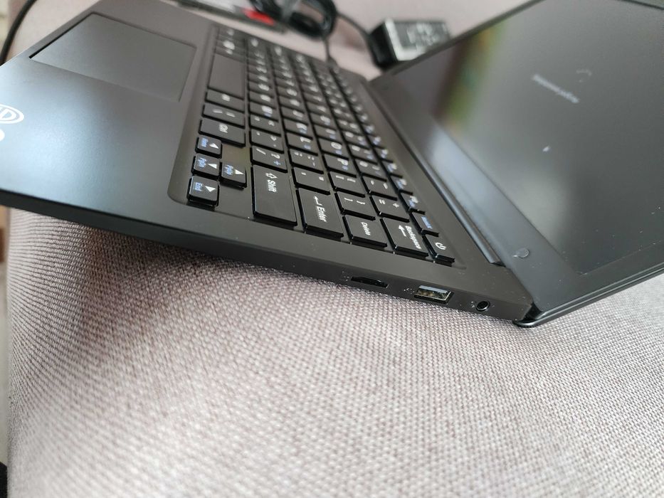 EVOO EV-C-116-5 FHD AMD A4-9120 Quad 32GB SSD: 700