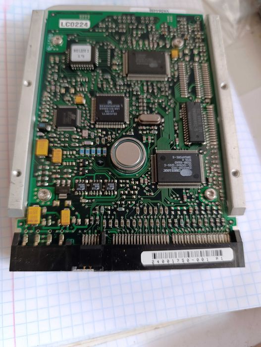 Колекція з восьми HDD