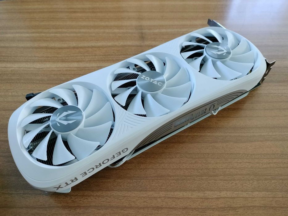 Karta Graficzna Zotac RTX 4070 Ti SUPER Trinity OC White 16GB GDDR
