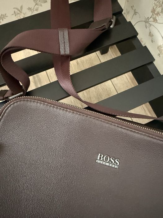 Hugo boss чоловіча фірмова шкіряна сумка оригінал хьюго босс