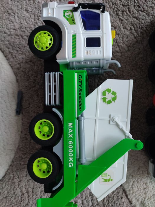 Продам машинки- сміттєвоз