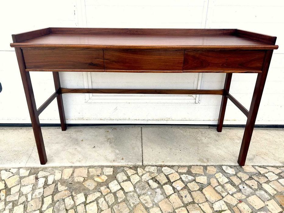 Consola secretária olaio vintage + 127comp x 45prof x 77alt.