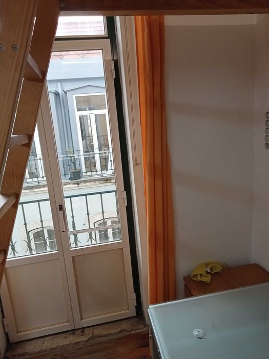 Quarto com varanda na Graça