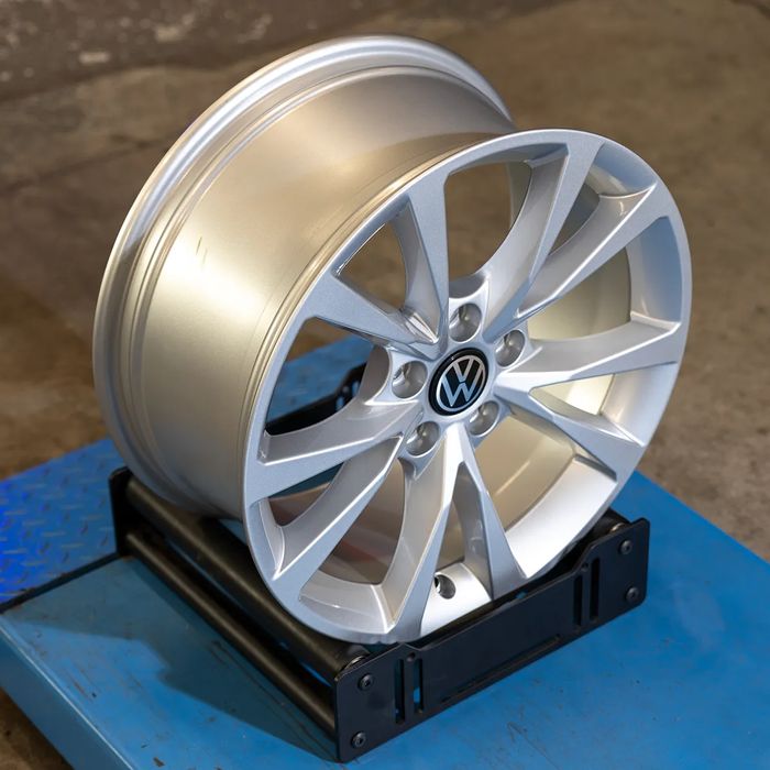 NOWE ORYGINALNE Koła Volkswagen 17" Golf Jetta Beetle Passat CC Arteon