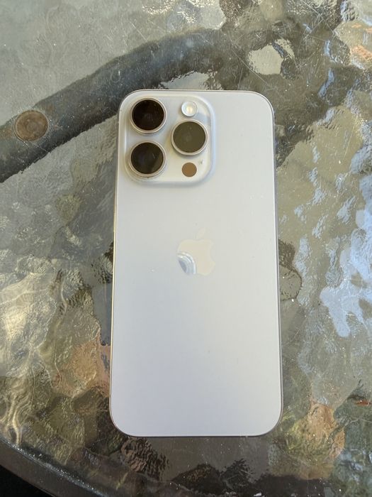 Sprzedam Iphone 15 pro