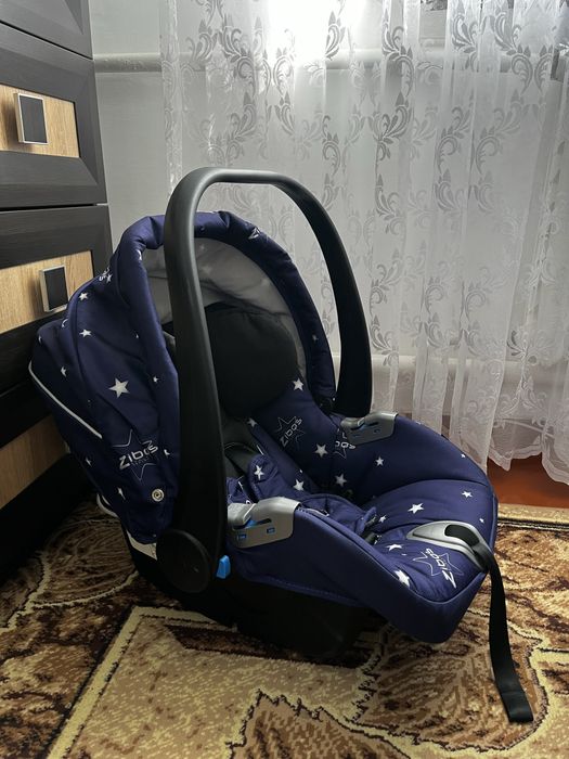 Дитяча автолюлька