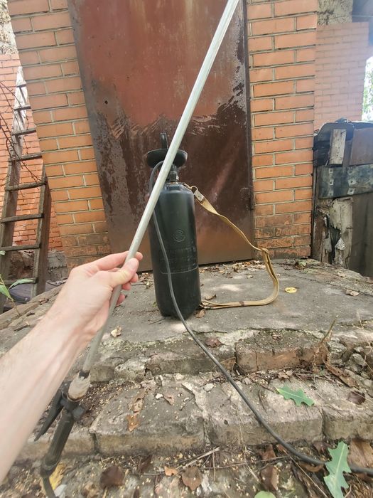 Опрыскиватель пневматический