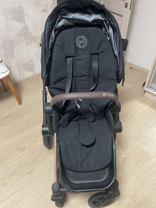 Коляска Cybex Priam 4.0 Deep black