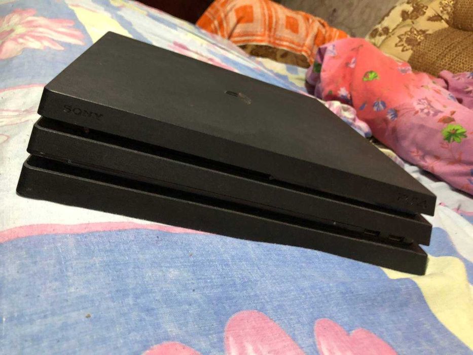 Ps4 PRO с одним джойстиком