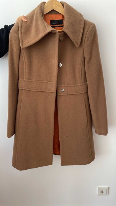 Casaco Carolina Herrera, camel