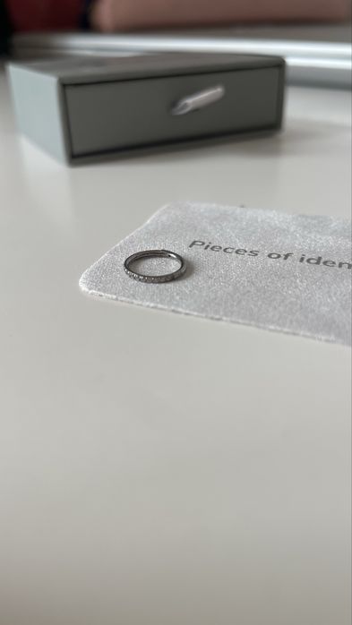 Piercing Argola com Zirconias  em titânio NOVO