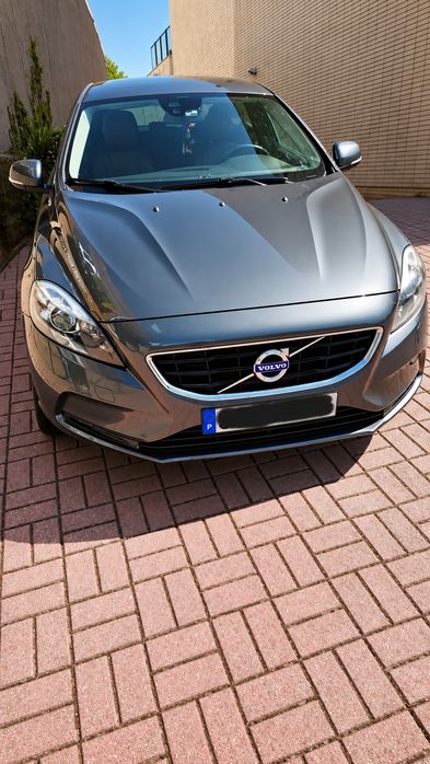 Volvo V40 D2 1.6 115cv | Pele | GPS | Câmara | City Safety