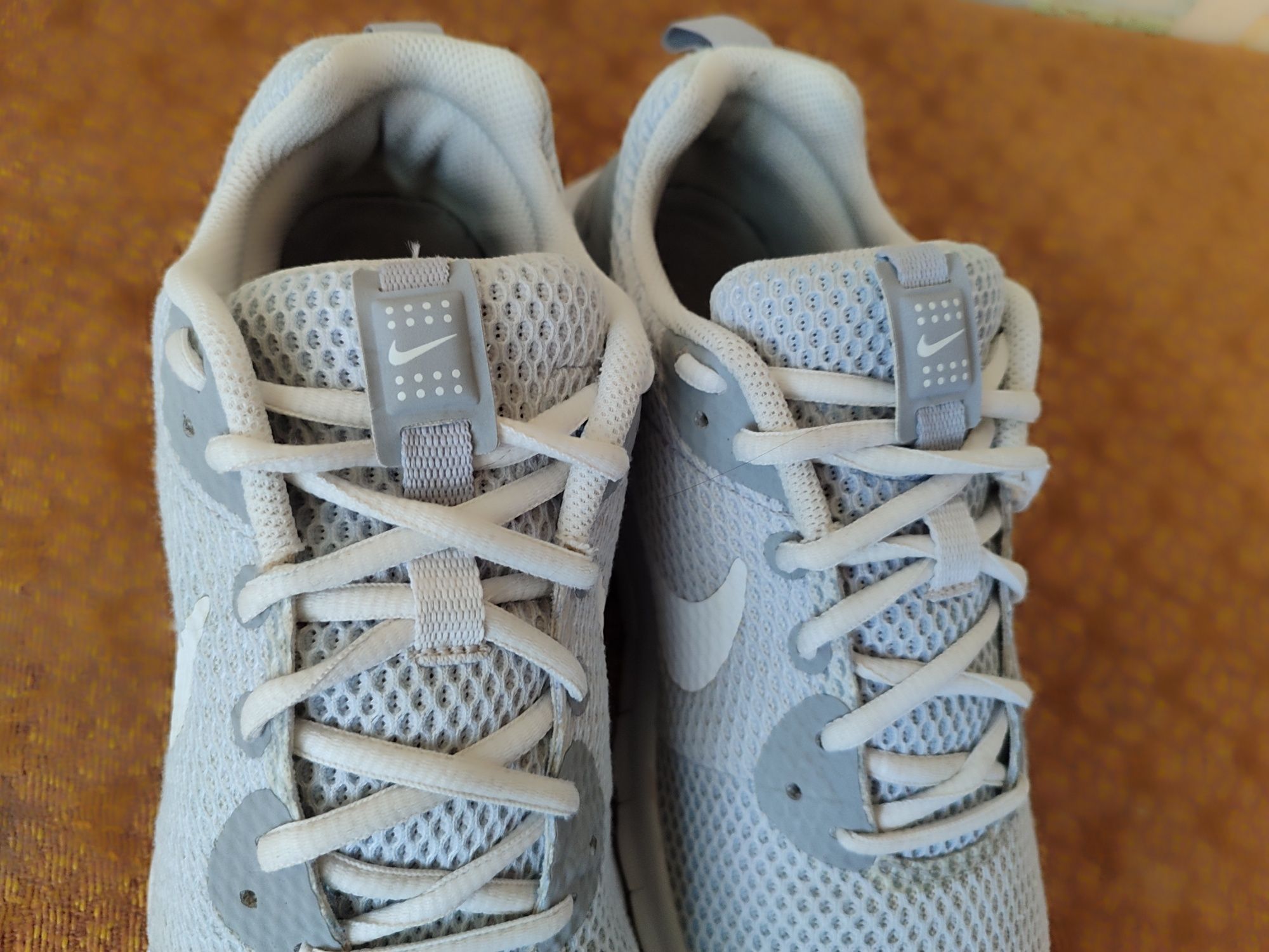 Nike air max motion low grey hot sale