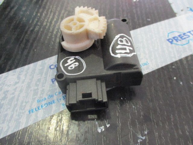 Motor da comporta da sofagem AUDI A6 (4F2, C6)