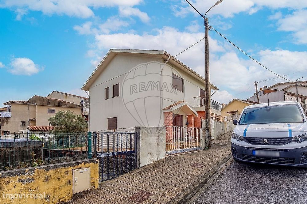 Moradia T5 para venda