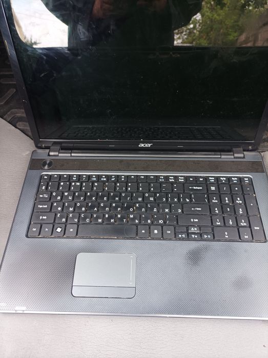 Продам асер на запчасти или восстановление