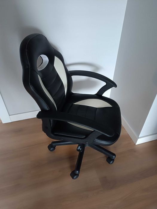 Fotel gamingowy stan bardzo dobrystan bardzo dobry