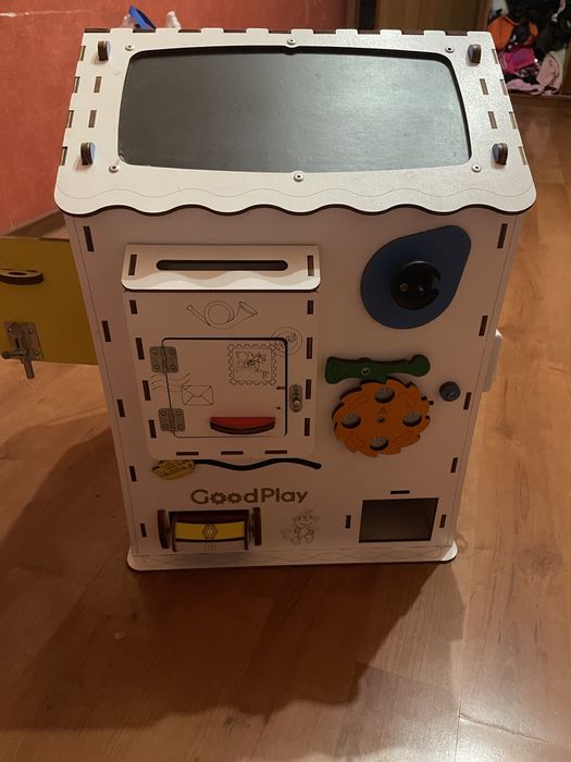 Бізікуб для дітей