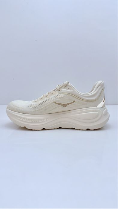 Кросівки жіночі Hoka Bondi 9 ( в наявності два розміри  на стопу 26см , 27,5) Оригінал, Нові !