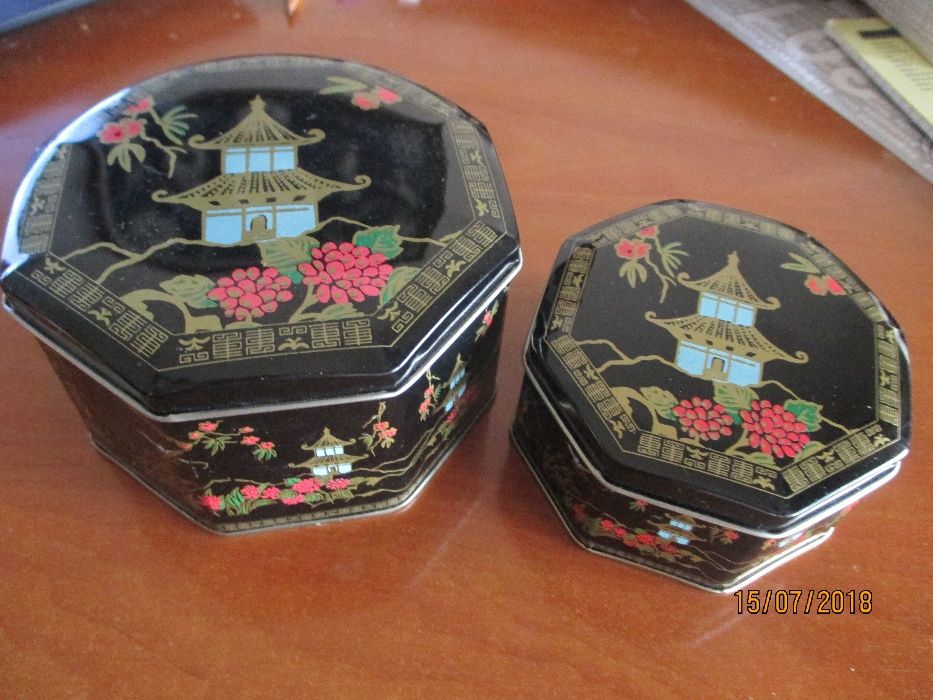 2 caixas metálicas hexagonais, muito bonitas