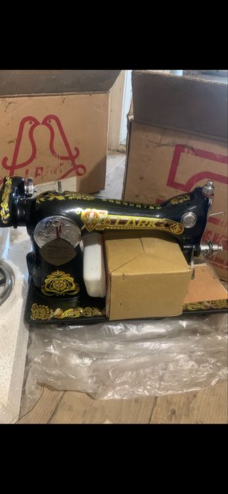 Продам нову швейну машинку