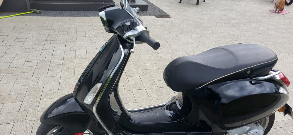 Skuter Vespa Sprint 2T poj.50 2017r.