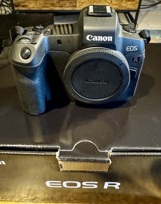 Canon EOS R, pełna klatka, zestaw, jak nowy!