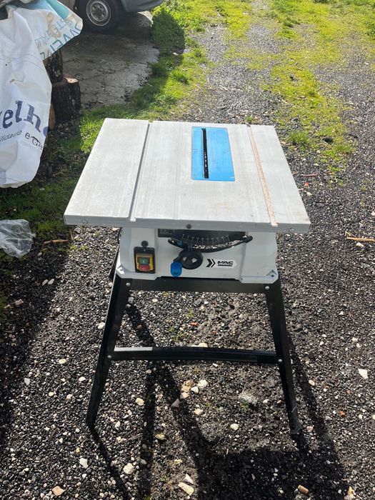 Serra de mesa Mac Allister