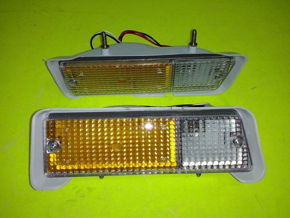 Farolins de pisca frente Isuzu Kbd25 até 1980 NOVOS