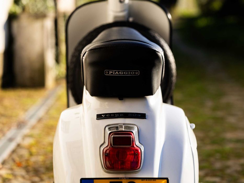 Vespa 50s (1972) – A Autenticidade da Patine | Preservação Ativa | 4 Vel. | Matching Numbers | 2 Lugares