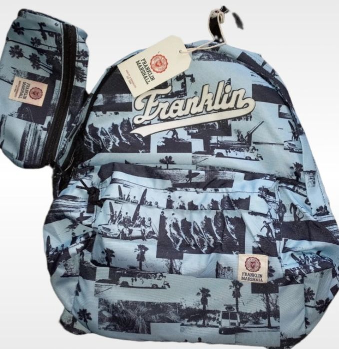 Mochilas varias marcas novas