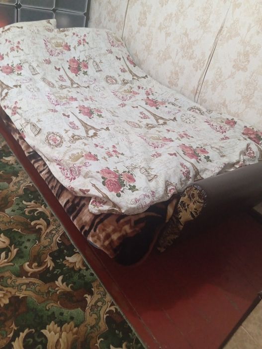 Продам диван і 2 кресла