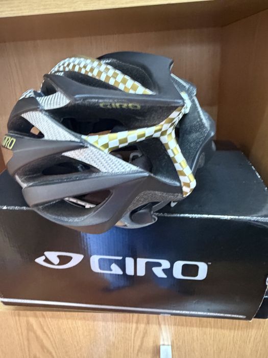 Capacete “ giro”