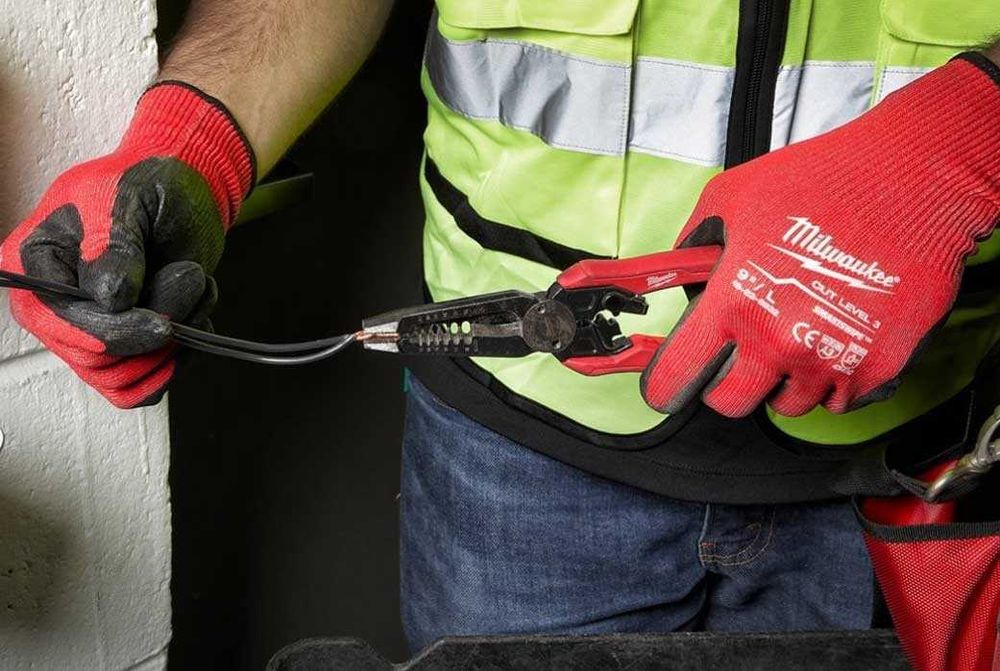 Плоскогубці MILWAUKEE 7-в-1 для електрика зняття ізоляції та обжим