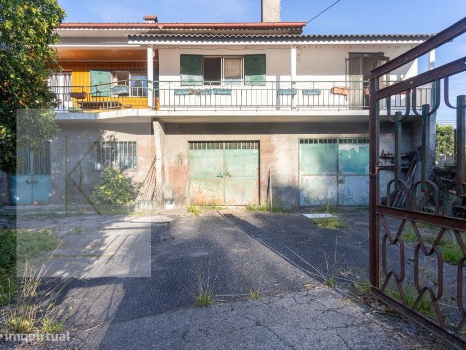 Uma casa com espaço para sonhar, potencial para crescer e um preço ...