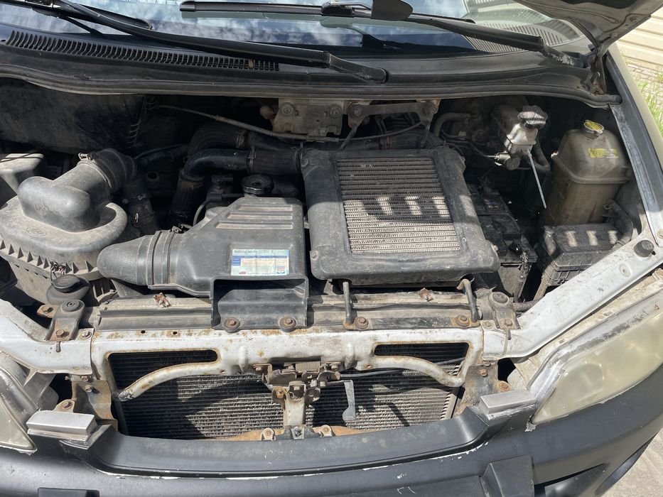 Hyundai H1. 4x4   3 000$
