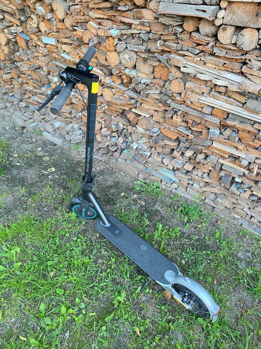 Продам Электросамокат Xiaomi Mi Electric Scooter Pro 2 Mercedes-AMG Pe
