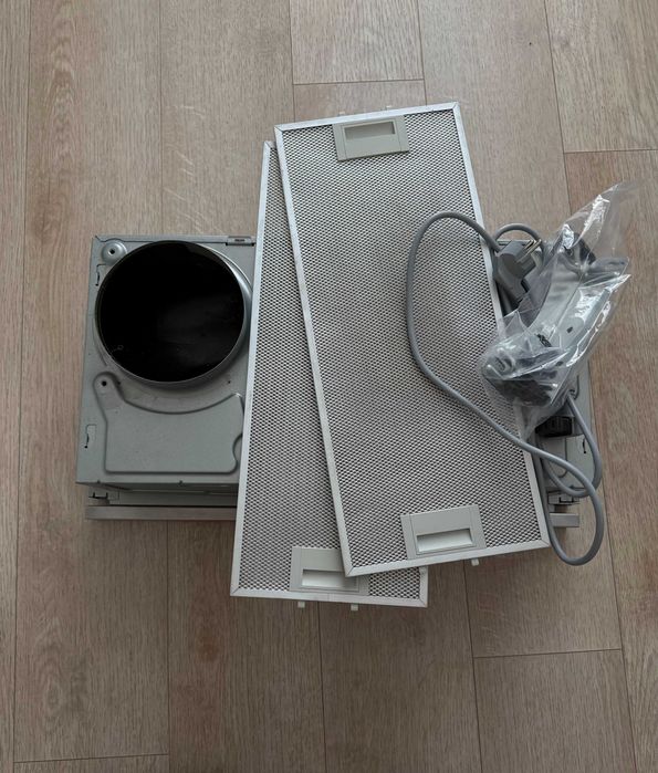 Витяжка Bosch DFM064A50 на запчастини