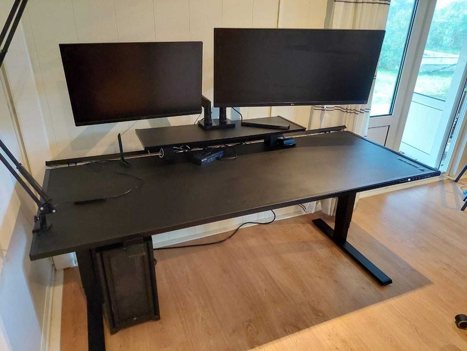 Secretária/Standing Desk Secretlab Magnus Pro XL com vários extras