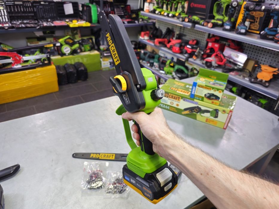 ProCraft PKA44 Мини Пила Аккумуляторная Акум.4.0Аh +2шт Шины ,2шт Цепи