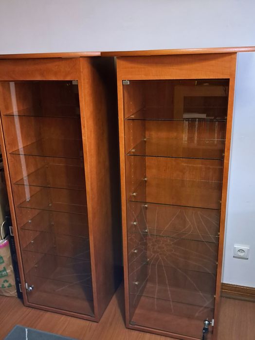 Vitrines Cerejeira c/ Porta Chave