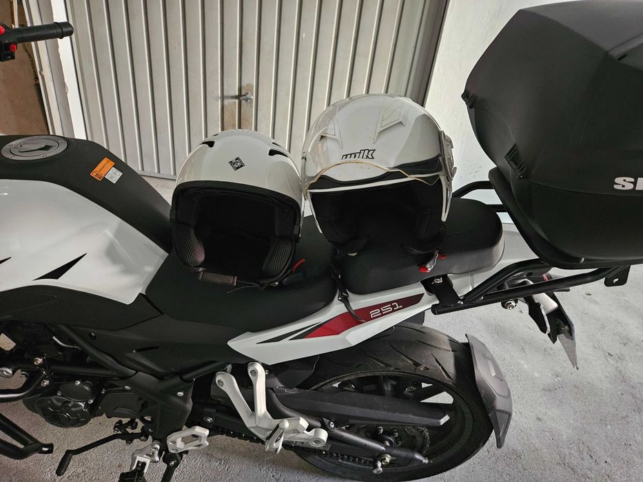 Vendo benelli  trk com extras